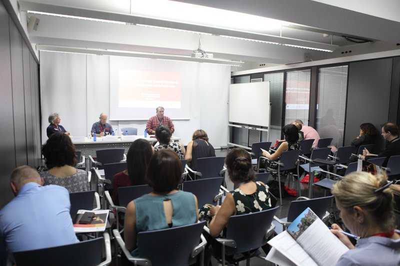 2016 ENCATC Congress - Cultural Management Education in Risk Societies - Towards a Paradigm and Policy Shift?!
