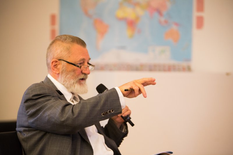 2017 ENCATC Congress - Click, Connect and Collaborate! New directions in sustaining cultural networks