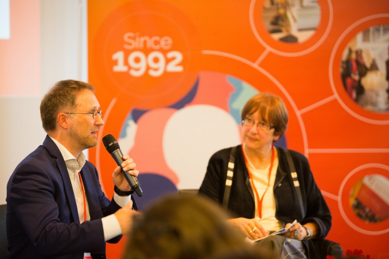 2017 ENCATC Congress - Click, Connect and Collaborate! New directions in sustaining cultural networks