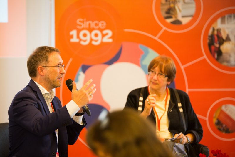 2017 ENCATC Congress - Click, Connect and Collaborate! New directions in sustaining cultural networks