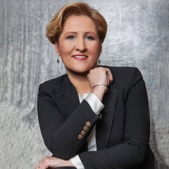 Liliana Ţuroiu 